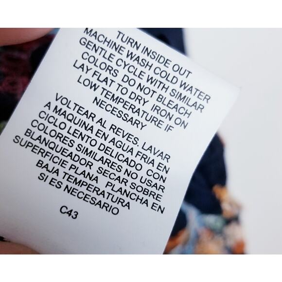 FIG & FLOWER Anthropologie Embroidered Navy Blue Tie-Front Top - Medium - Picture 8 of 8